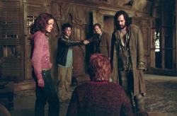 Una scena del film: da sinistra Hermione, Harry, Remus Lupin, Ron (di spalle) e Sirius Black