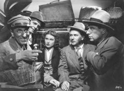 Sposa e madre esemplare o donna tormentata? Tre esempi di figure femminili nel cinema italiano al tramonto del fascismo