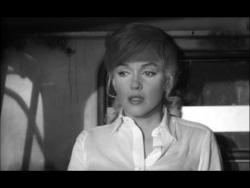 Unveiling the diva: from Marilyn to Roslyn and back